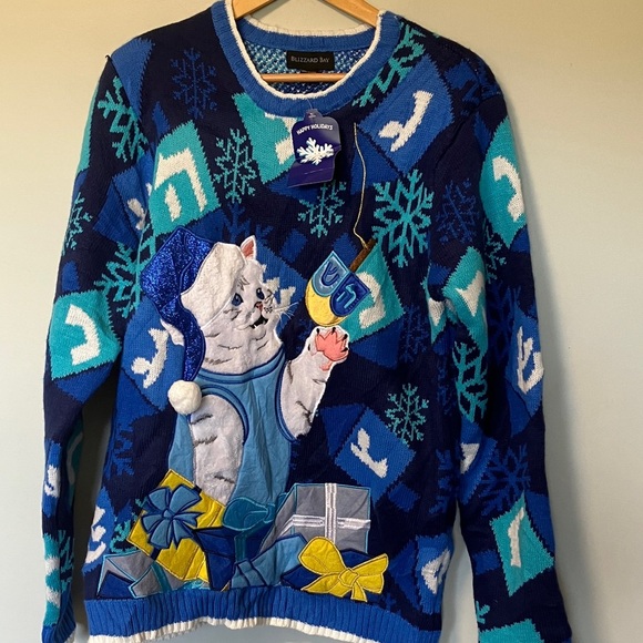 NWT Blizzard Bay Blue and White Cat Sweater - Picture 2 of 8